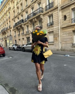 OEM round neck tight yellow flower slim black dress